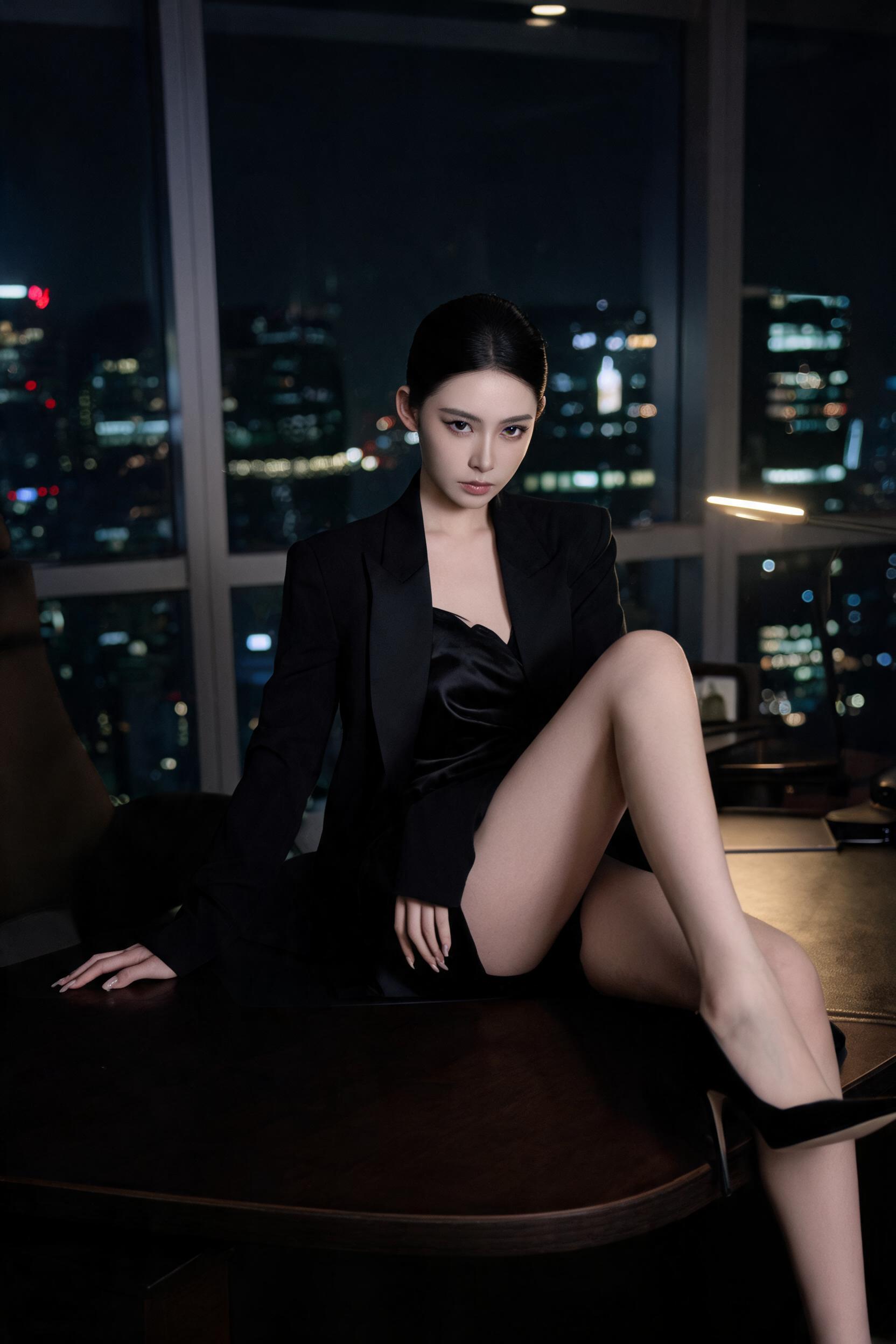 骆缄遥 · 形象图